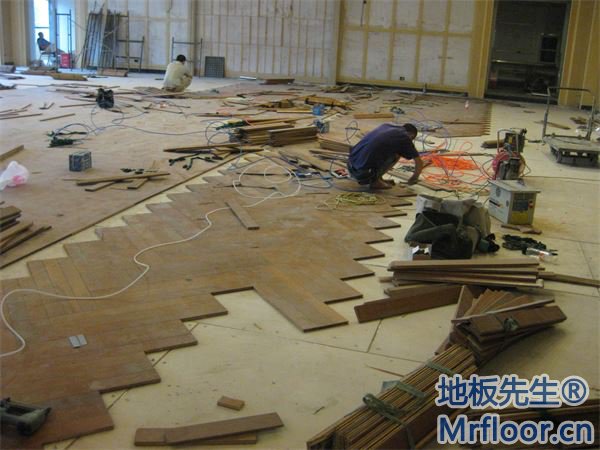 宴會廳安裝木地板翻新