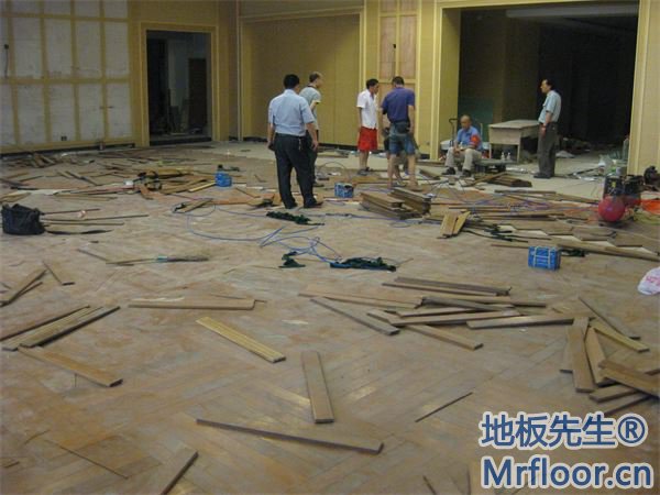宴會廳安裝木地板翻新