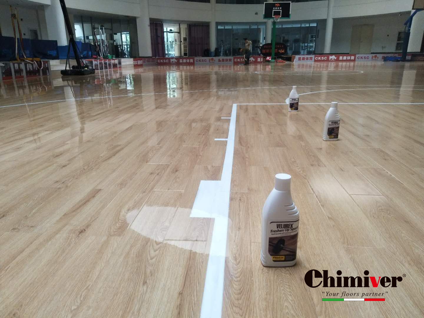 籃球館地板保養翻新