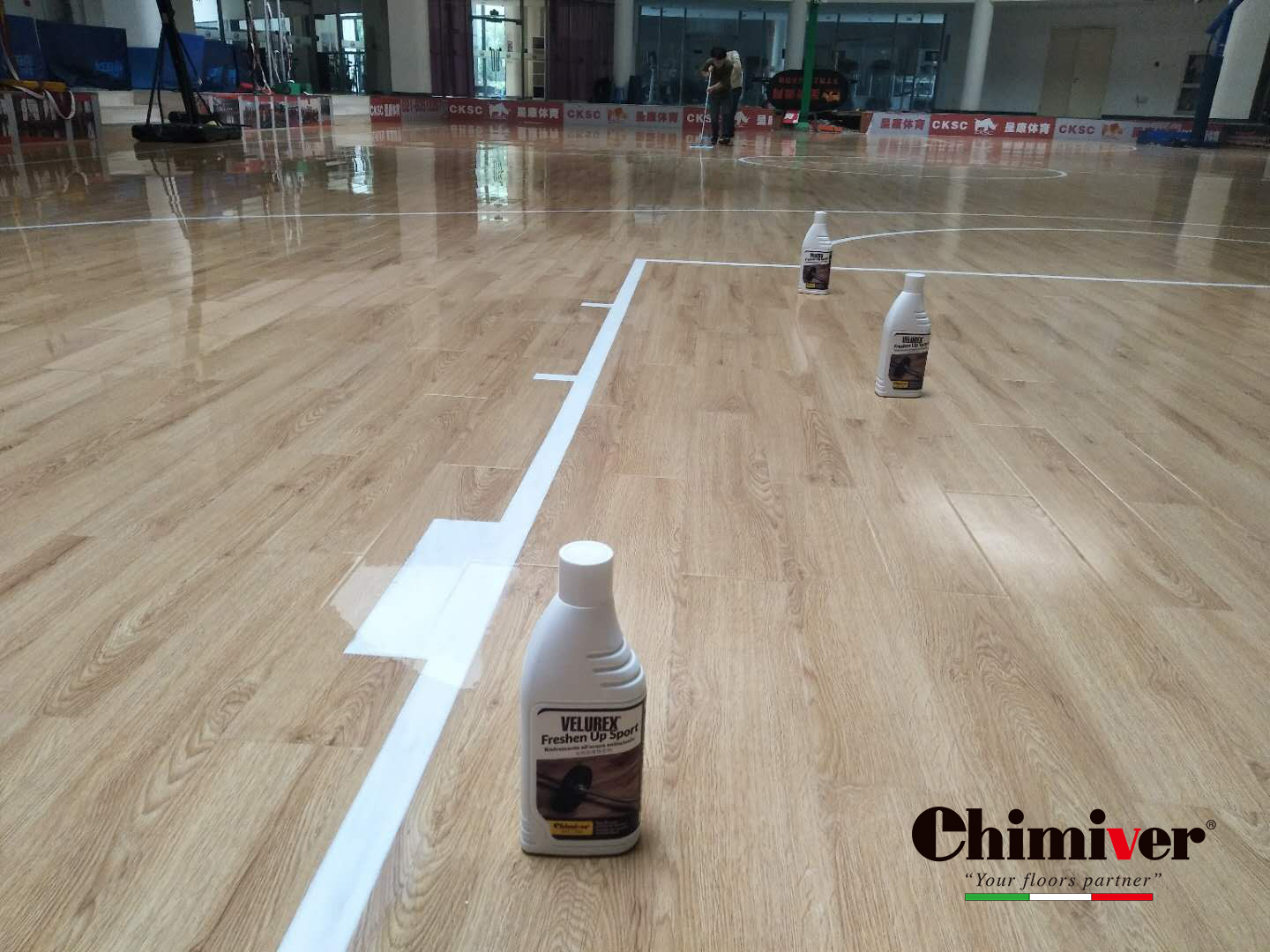 籃球館地板保養翻新