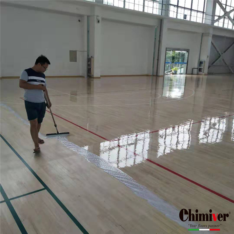 江蘇鎮江體育館木地板彩漆劃線重涂施工案例
