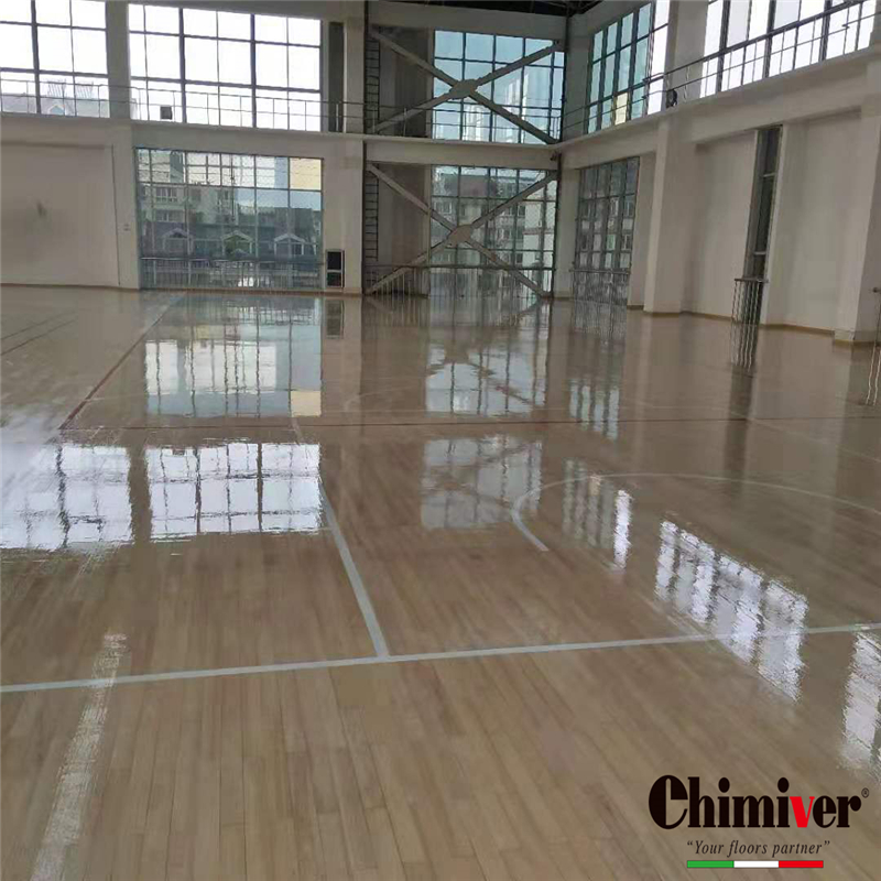 江蘇鎮江體育館木地板彩漆劃線重涂施工案例