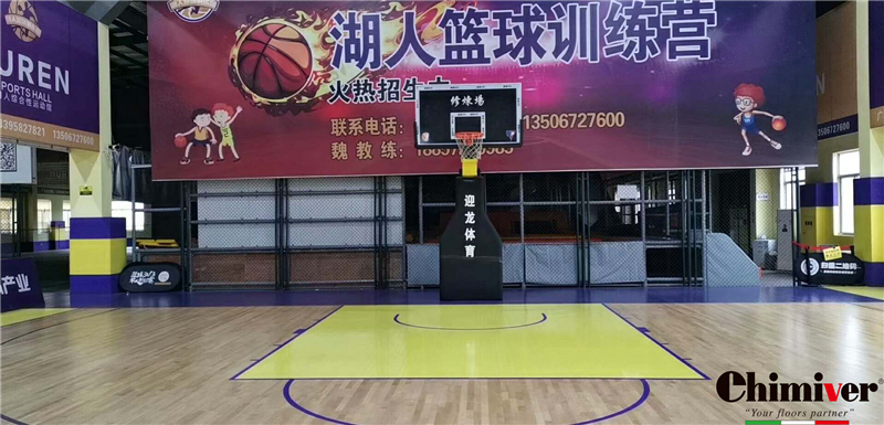 湖人籃球訓(xùn)練營凱美沃FIBA體育彩漆劃線施工案例