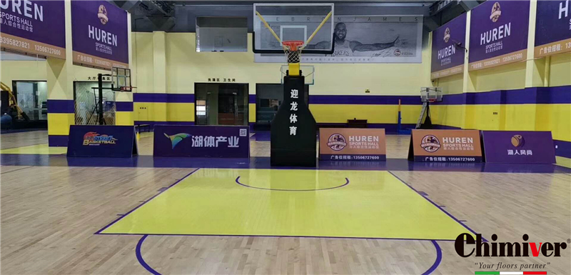 湖人籃球訓(xùn)練營凱美沃FIBA體育彩漆劃線施工案例