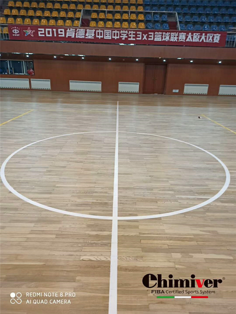 太原育英中學體育館籃球運動地板翻新保養防滑上漆施工案例