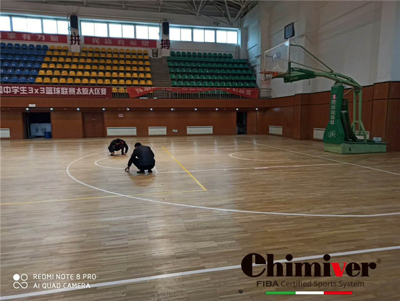 太原育英中學體育館籃球運動地板翻新保養防滑上漆施工案例