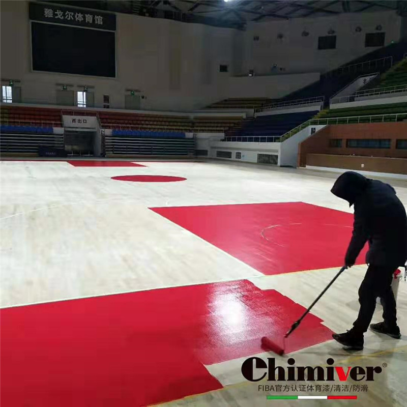 寧波市雅戈爾體育館木地板打磨翻新防滑上漆施工案例