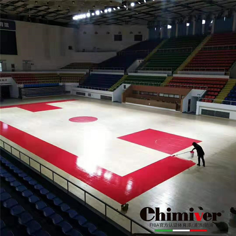 寧波市雅戈爾體育館木地板打磨翻新防滑上漆施工案例