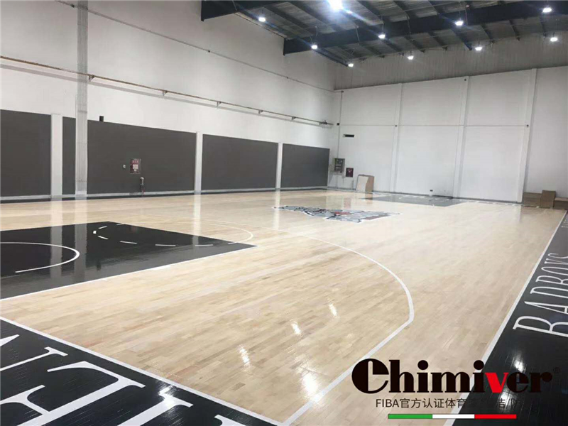 山西太原BadBoys籃球館體育運動木地板翻新打磨上漆劃線案例